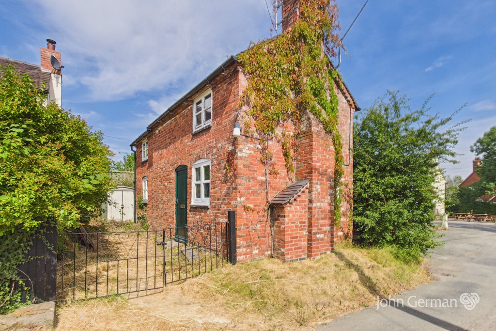 2 bedroom Cottage For Sale