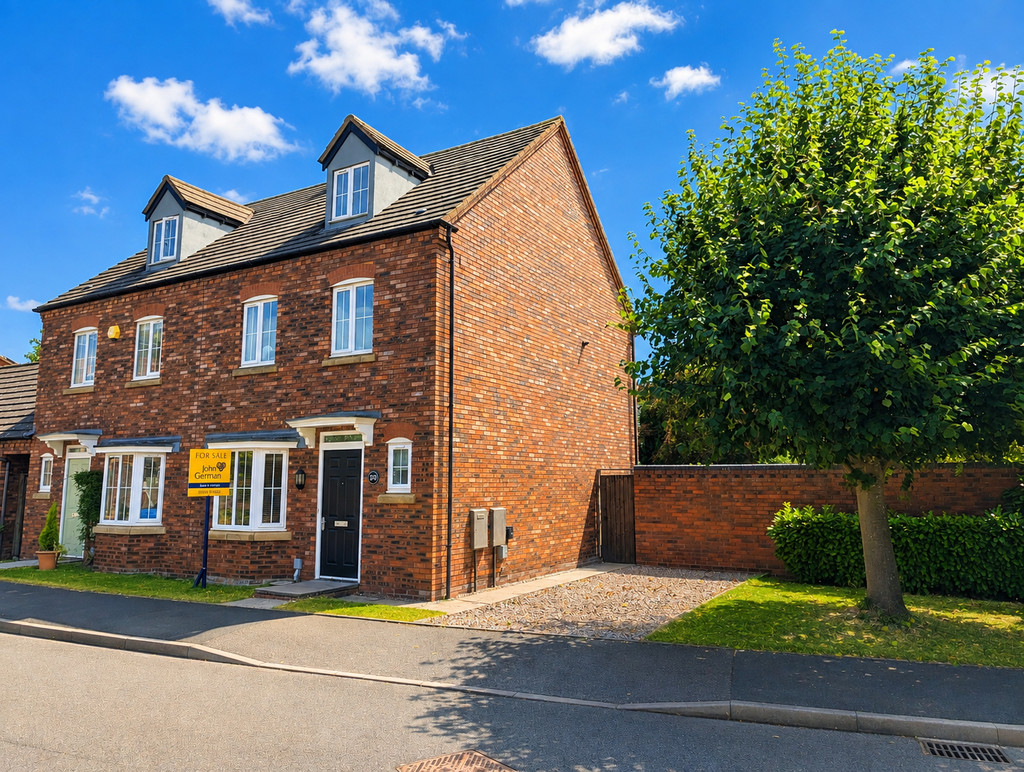 4 bedroom Semi-detached house For Sale