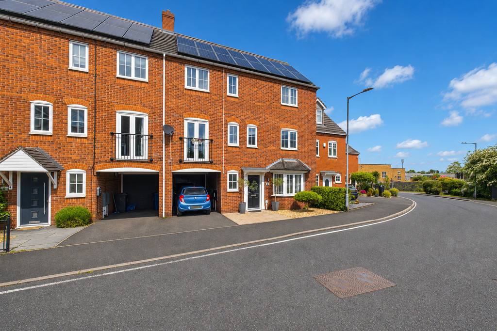 5 bedroom  For Sale
