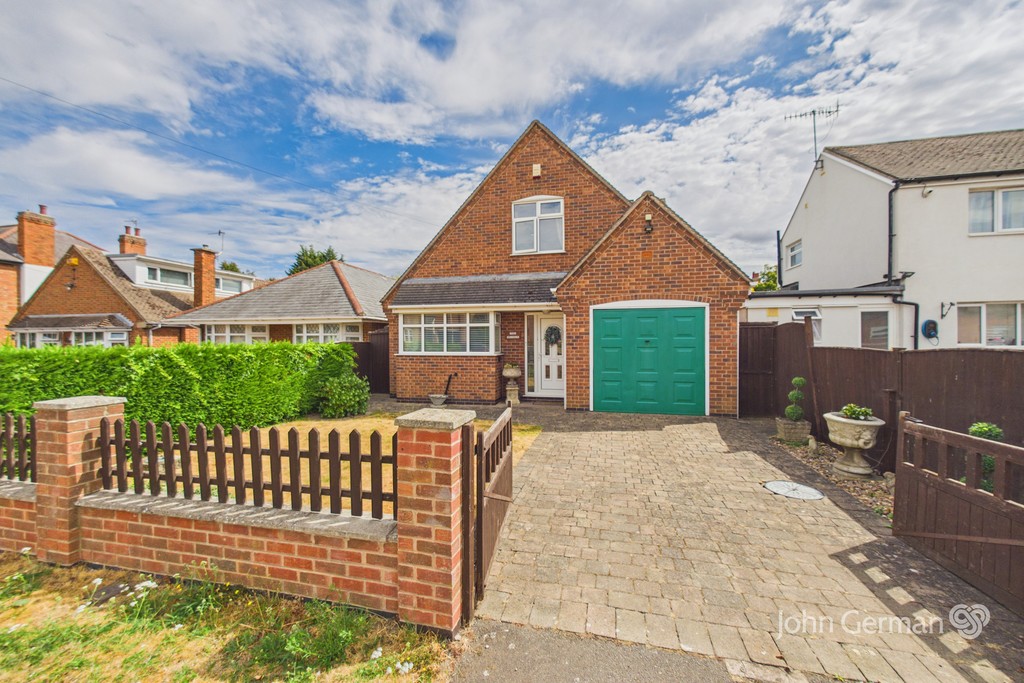 3 bedroom Detached house For Sale