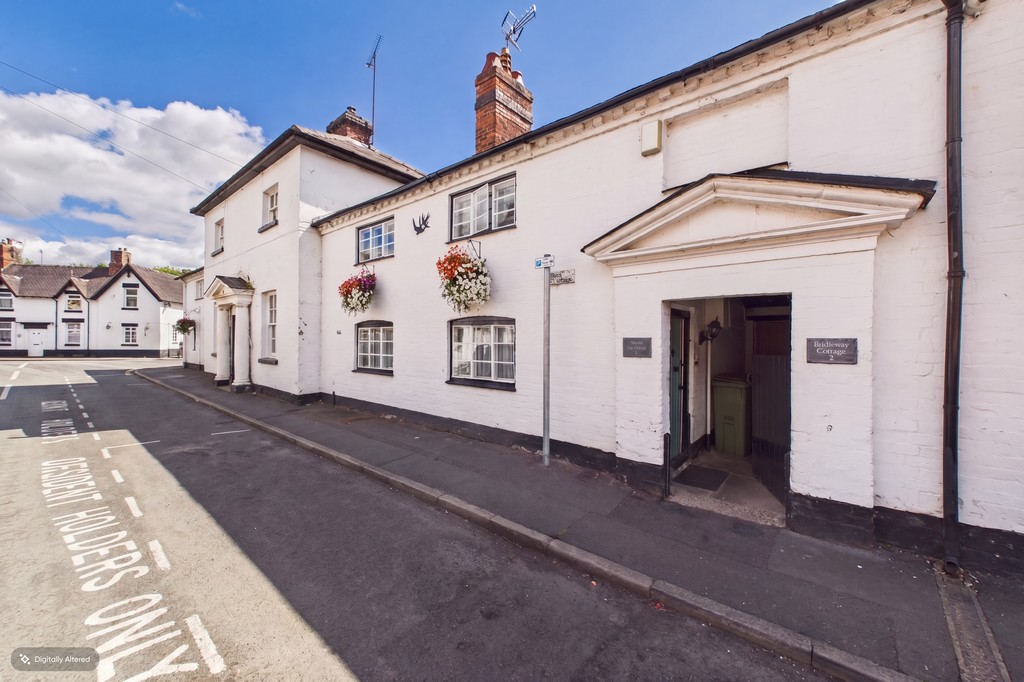 3 bedroom Cottage For Sale