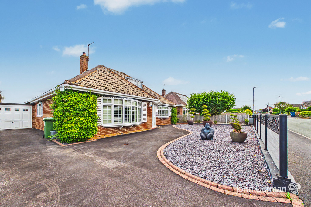 4 bedroom Property For Sale