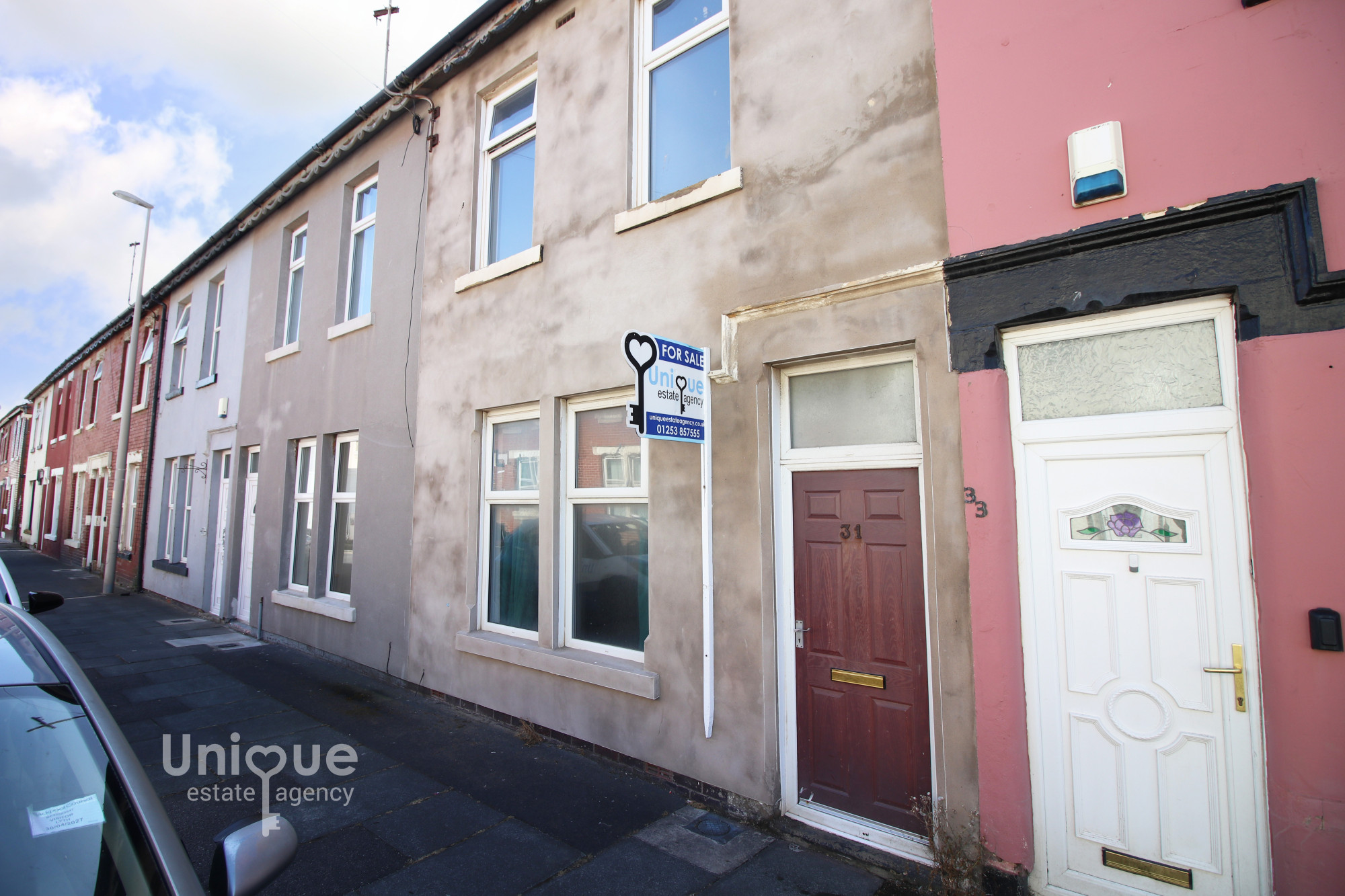 3 bedroom Terraced House For Sale