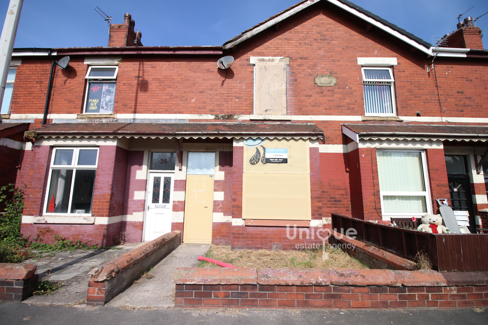 2 bedroom Terraced House Under Offer
