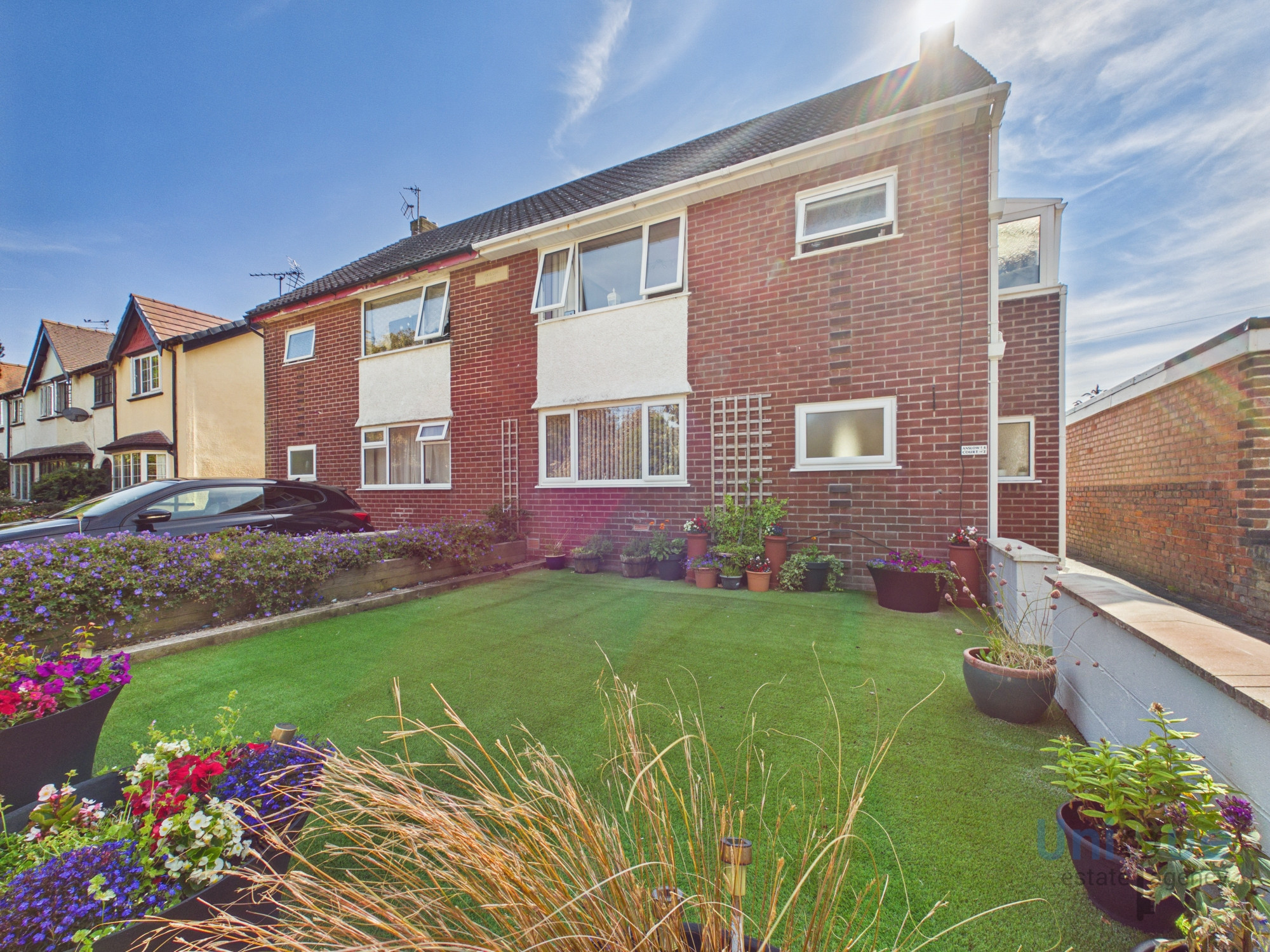 1 bedroom Block of Apartments To Let