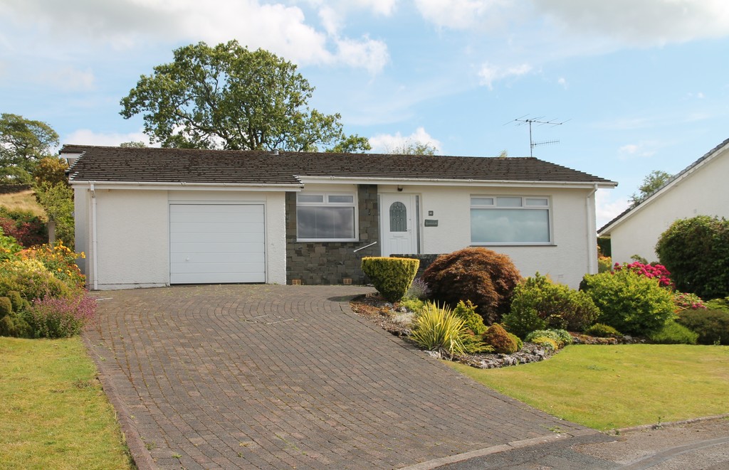 3 bedroom Link detached house For Sale