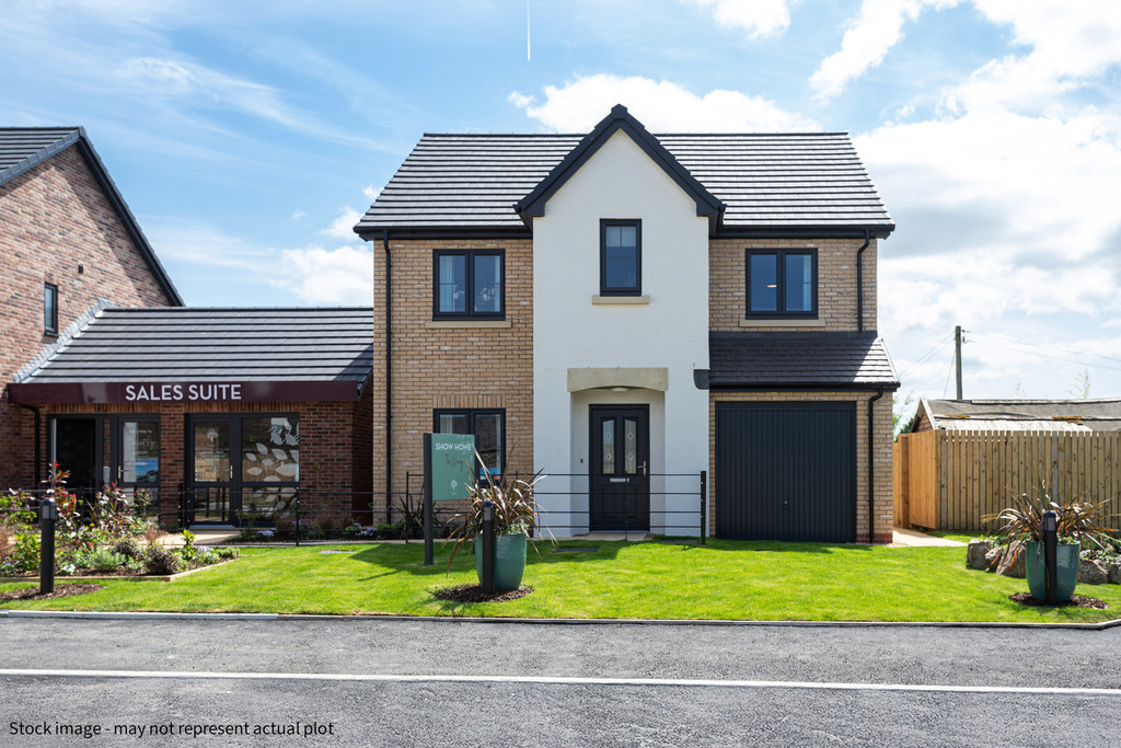 4 bedroom Link detached house For Sale