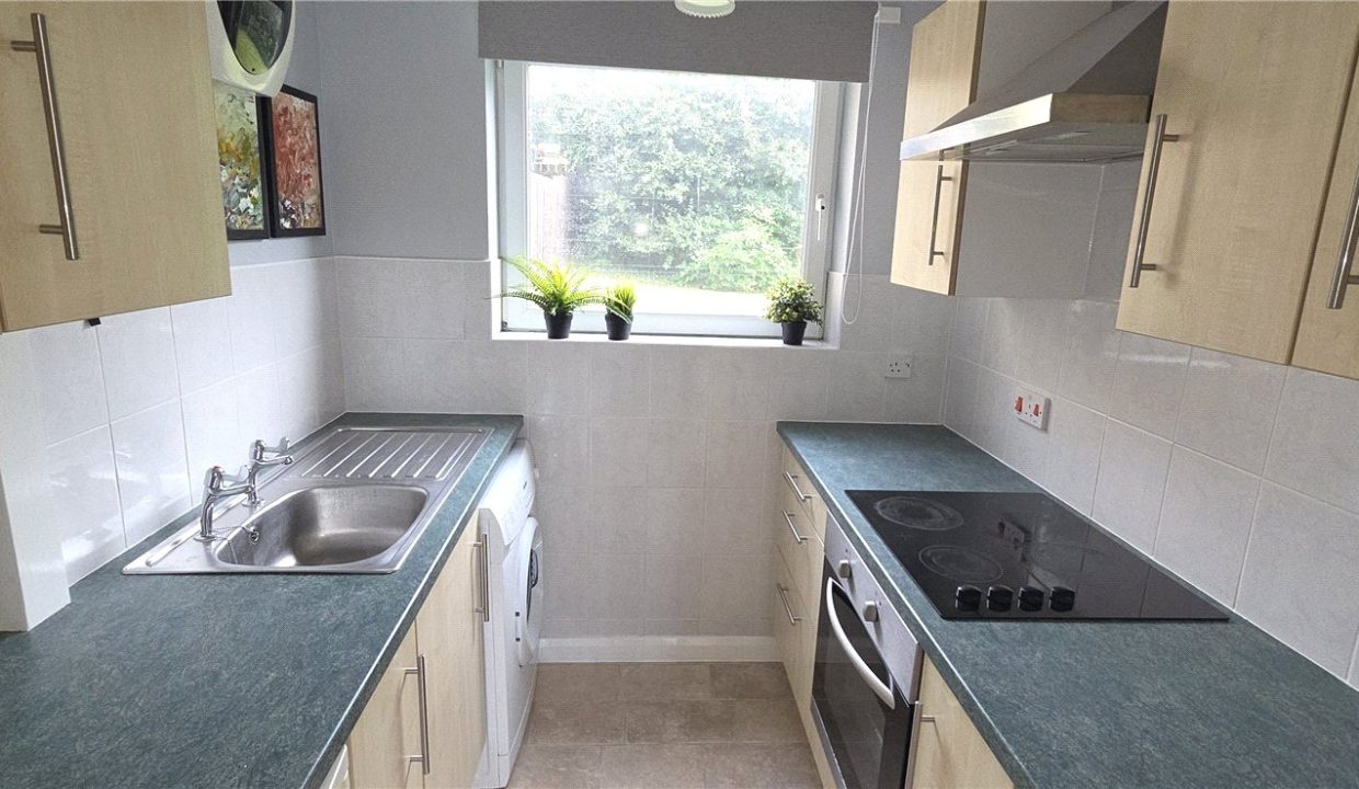  Apartment To Let