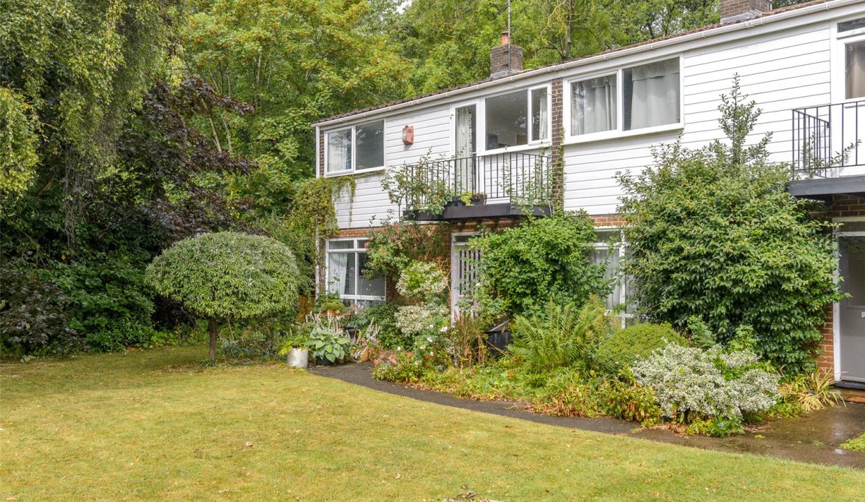  Terraced House For Sale