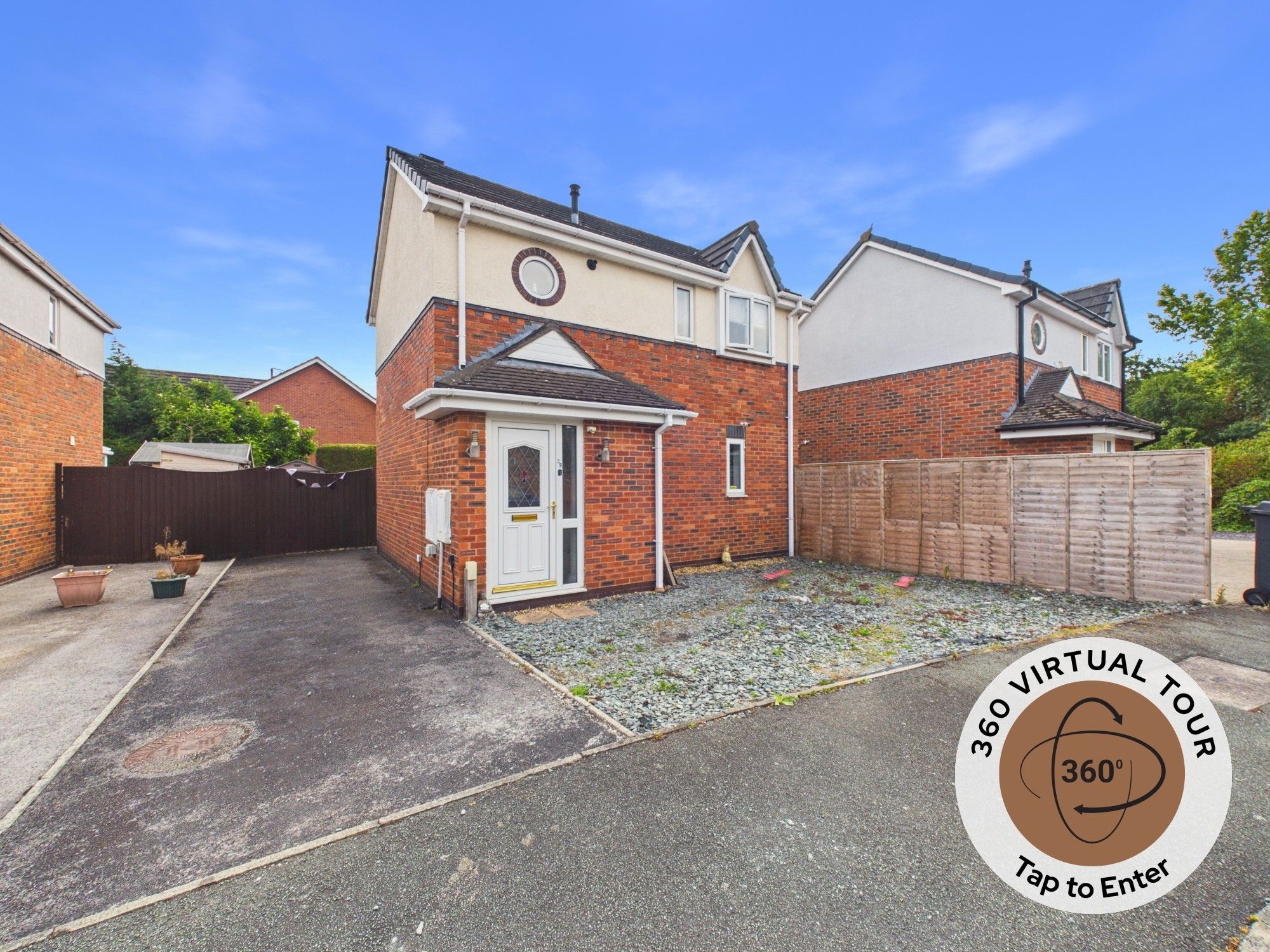 2 bedroom Detached house For Sale