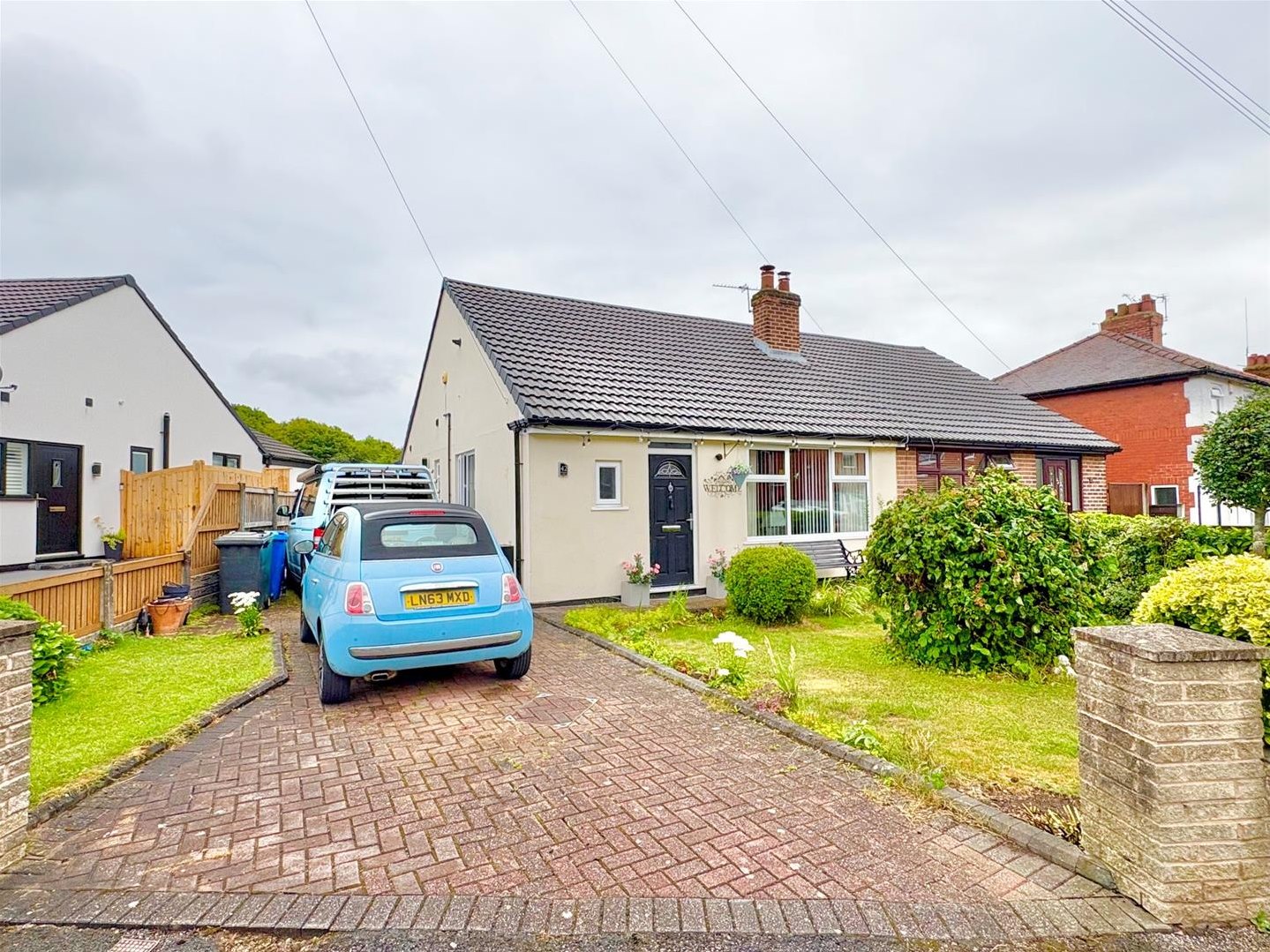 2 bedroom Detached bungalow For Sale