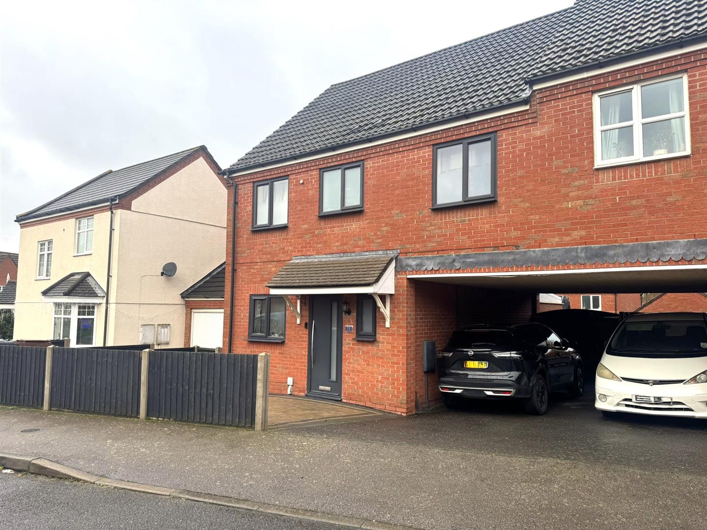 4 bedroom House (unspecified) To Let