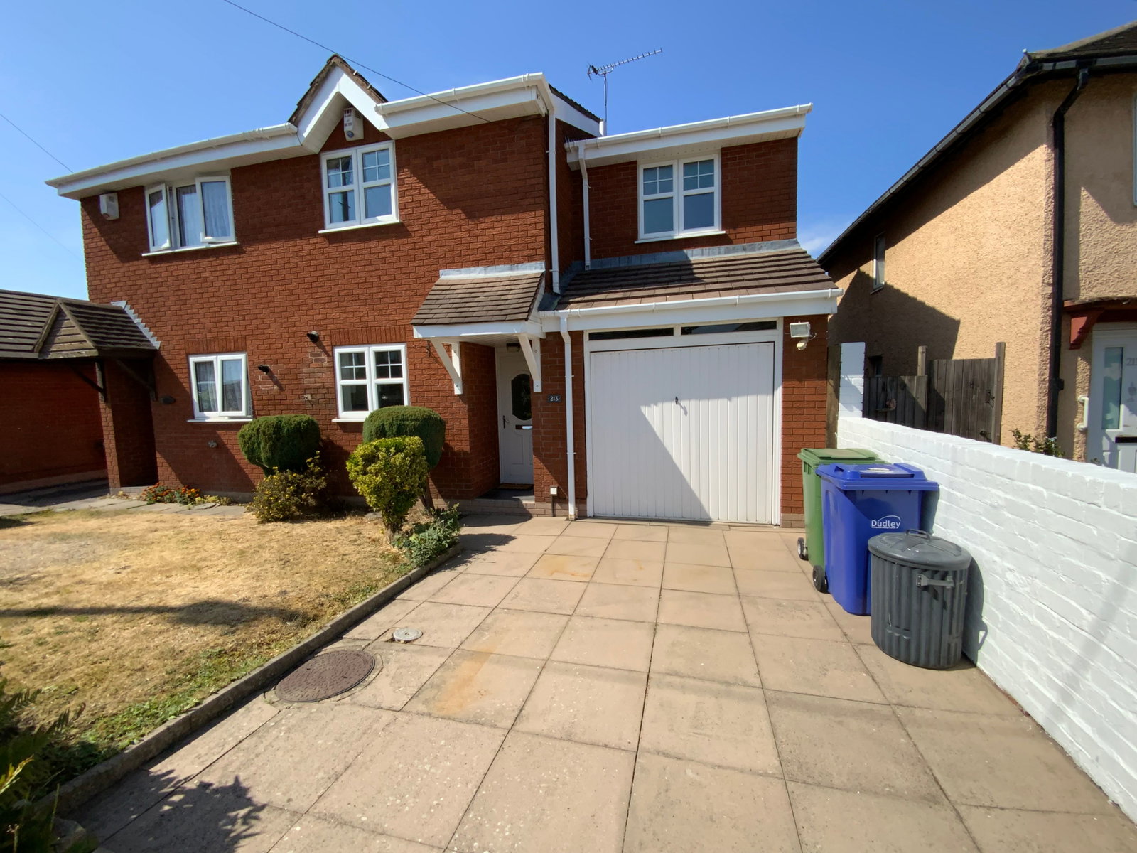 3 bedroom Semi-detached house For Sale