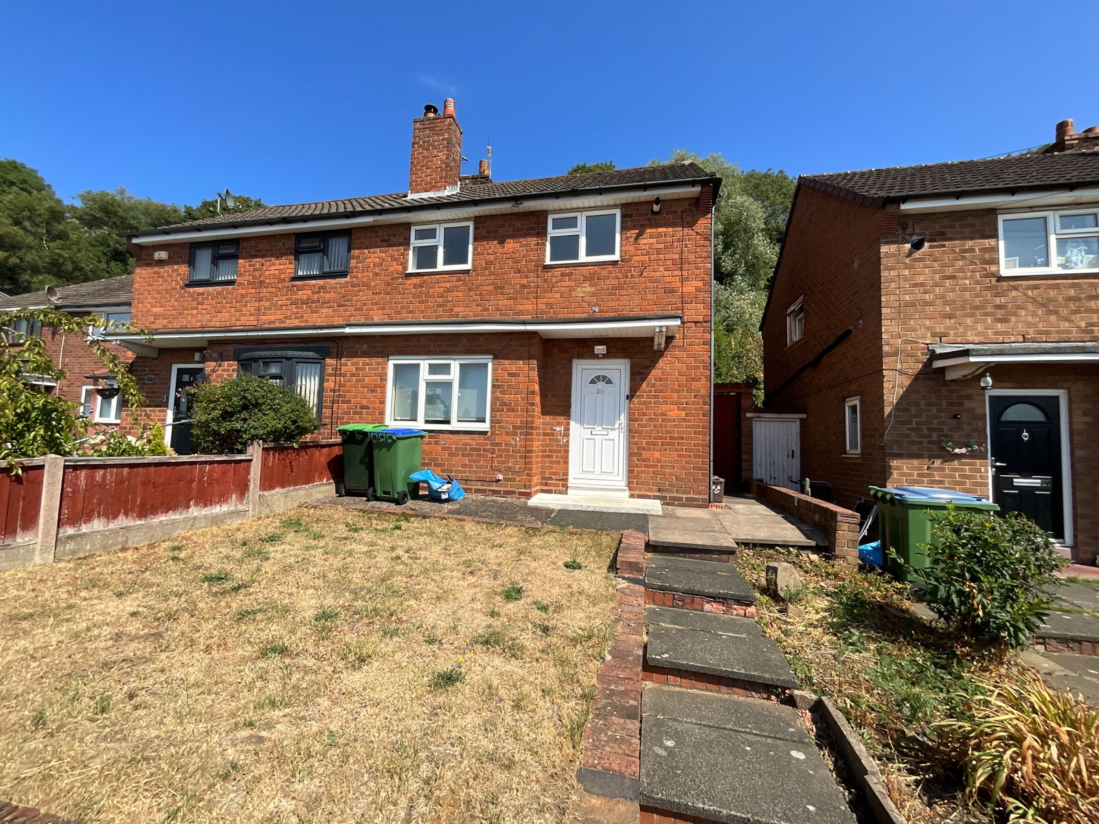 2 bedroom Semi-detached house For Sale
