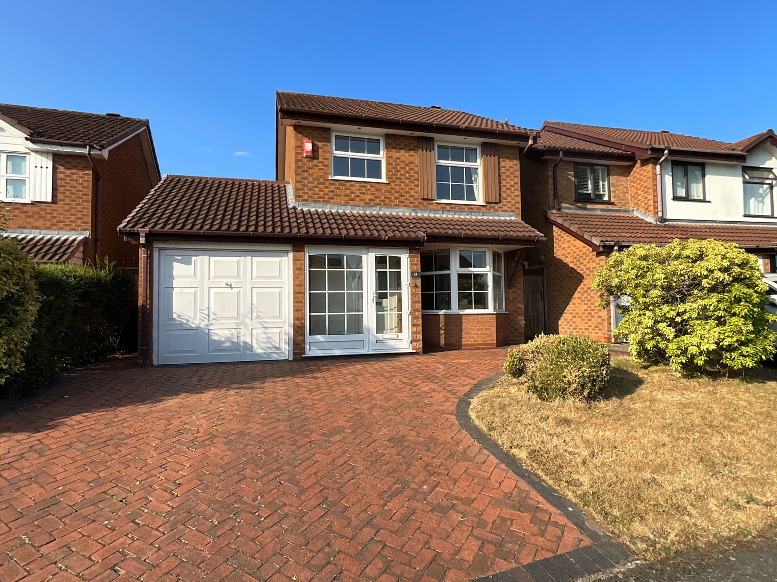 3 bedroom Detached house For Sale