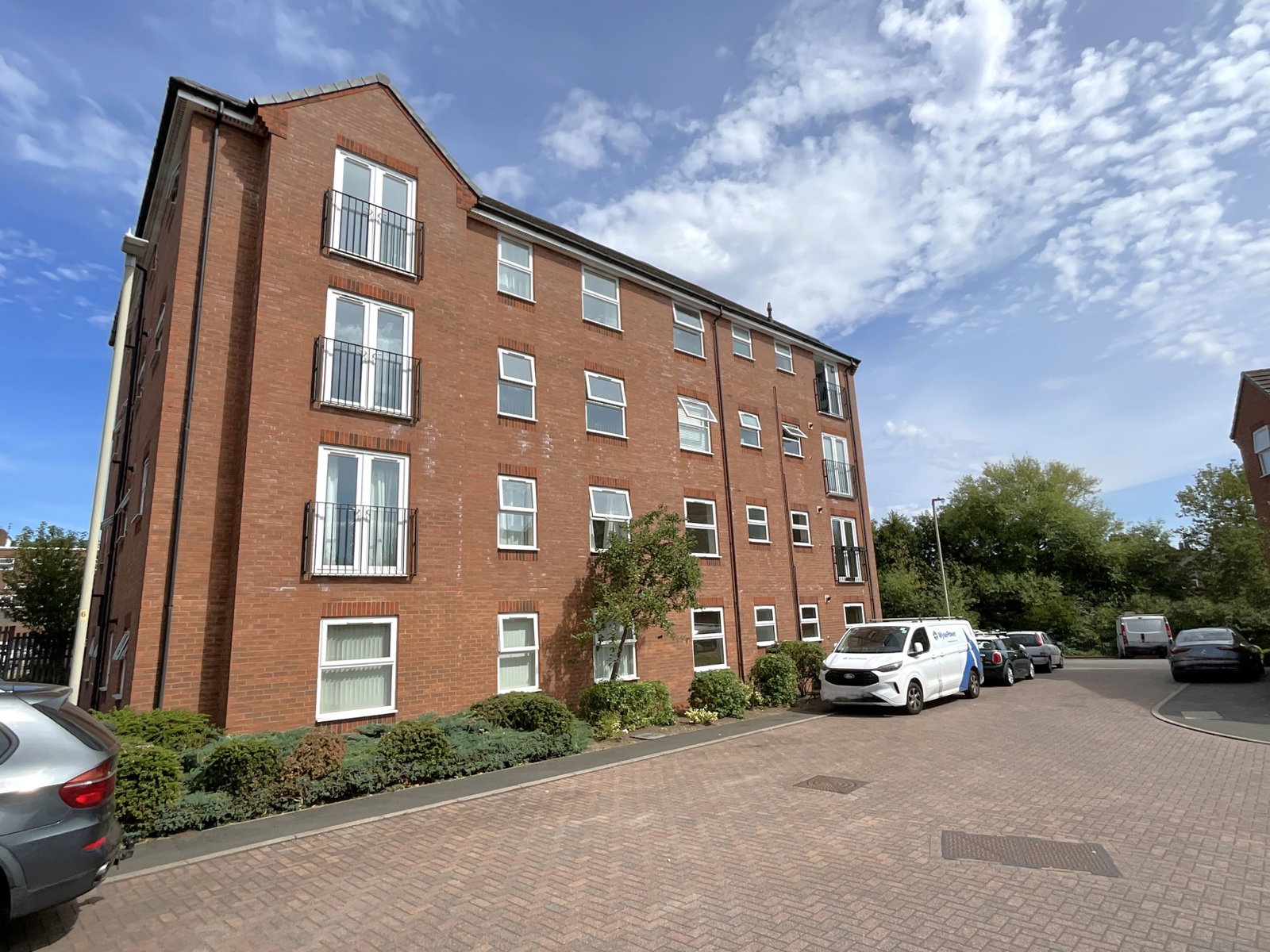 1 bedroom Flat For Sale