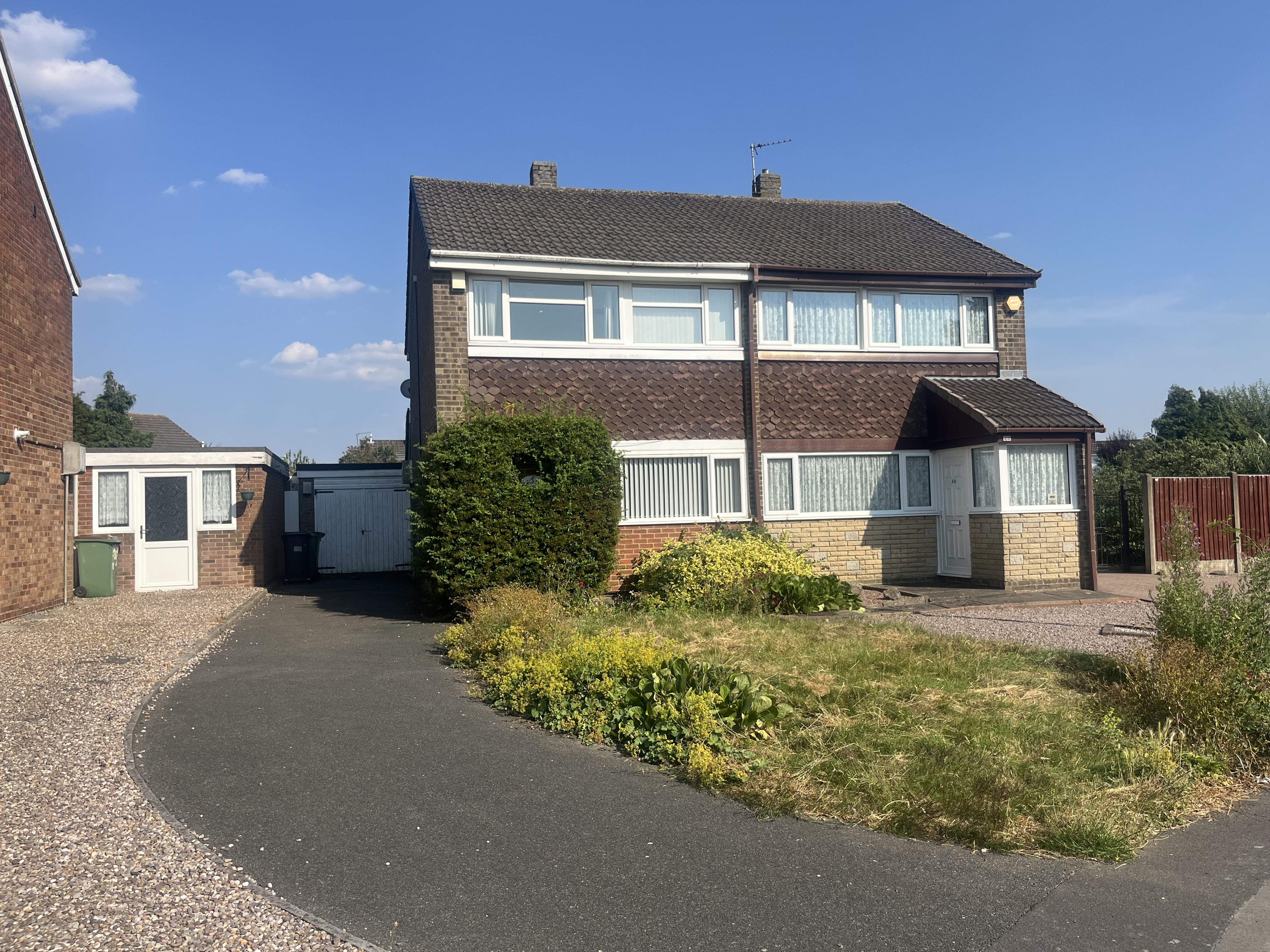 3 bedroom Semi-detached house For Sale