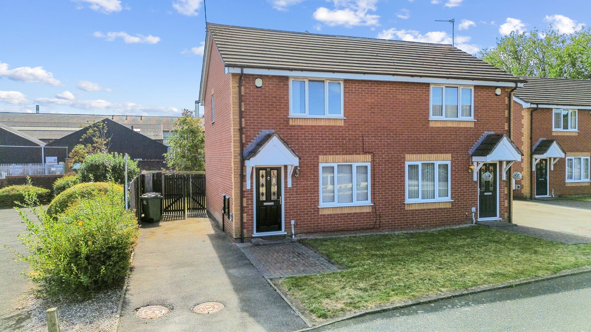 2 bedroom Semi-detached house For Sale