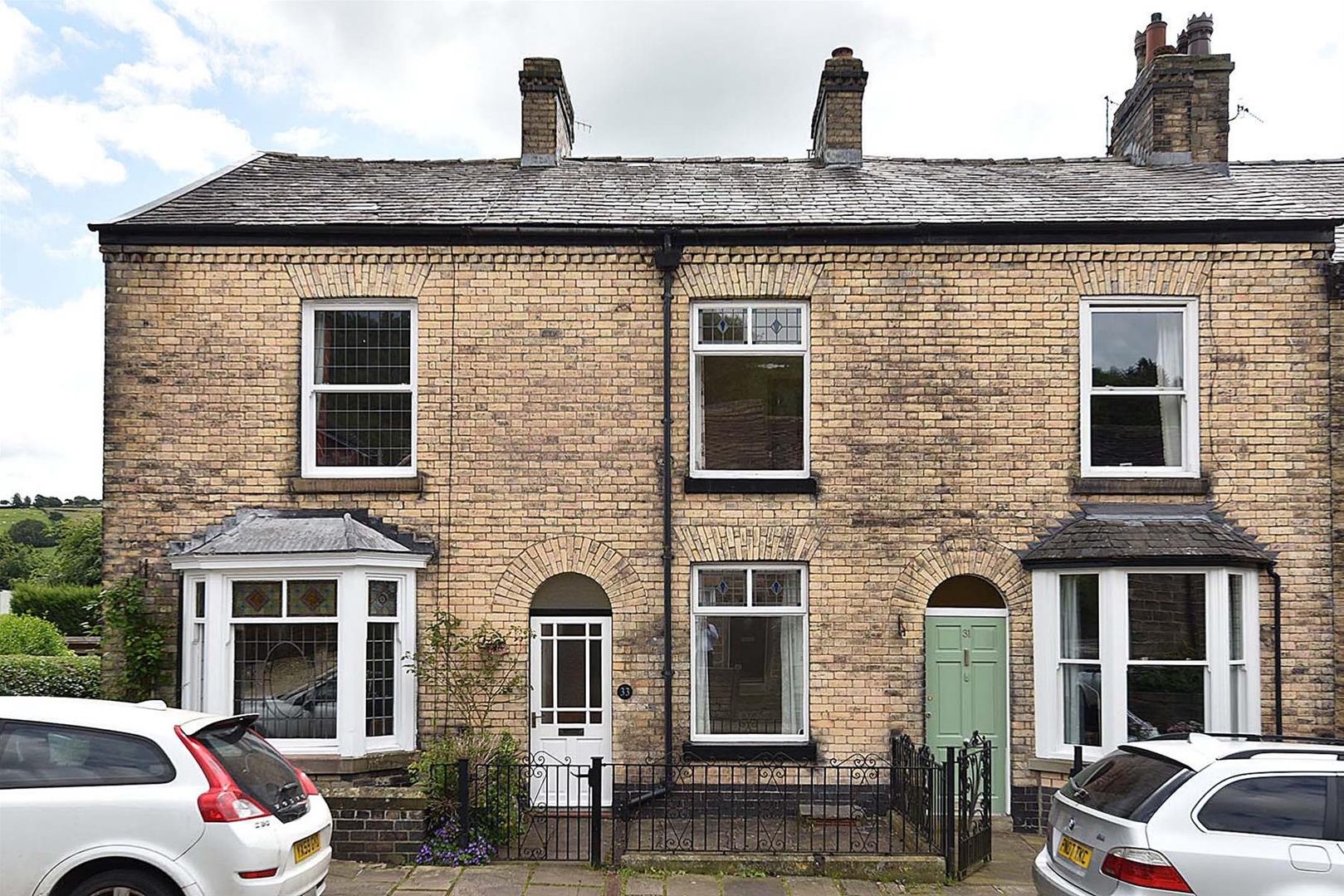 2 bedroom Terraced House To Let