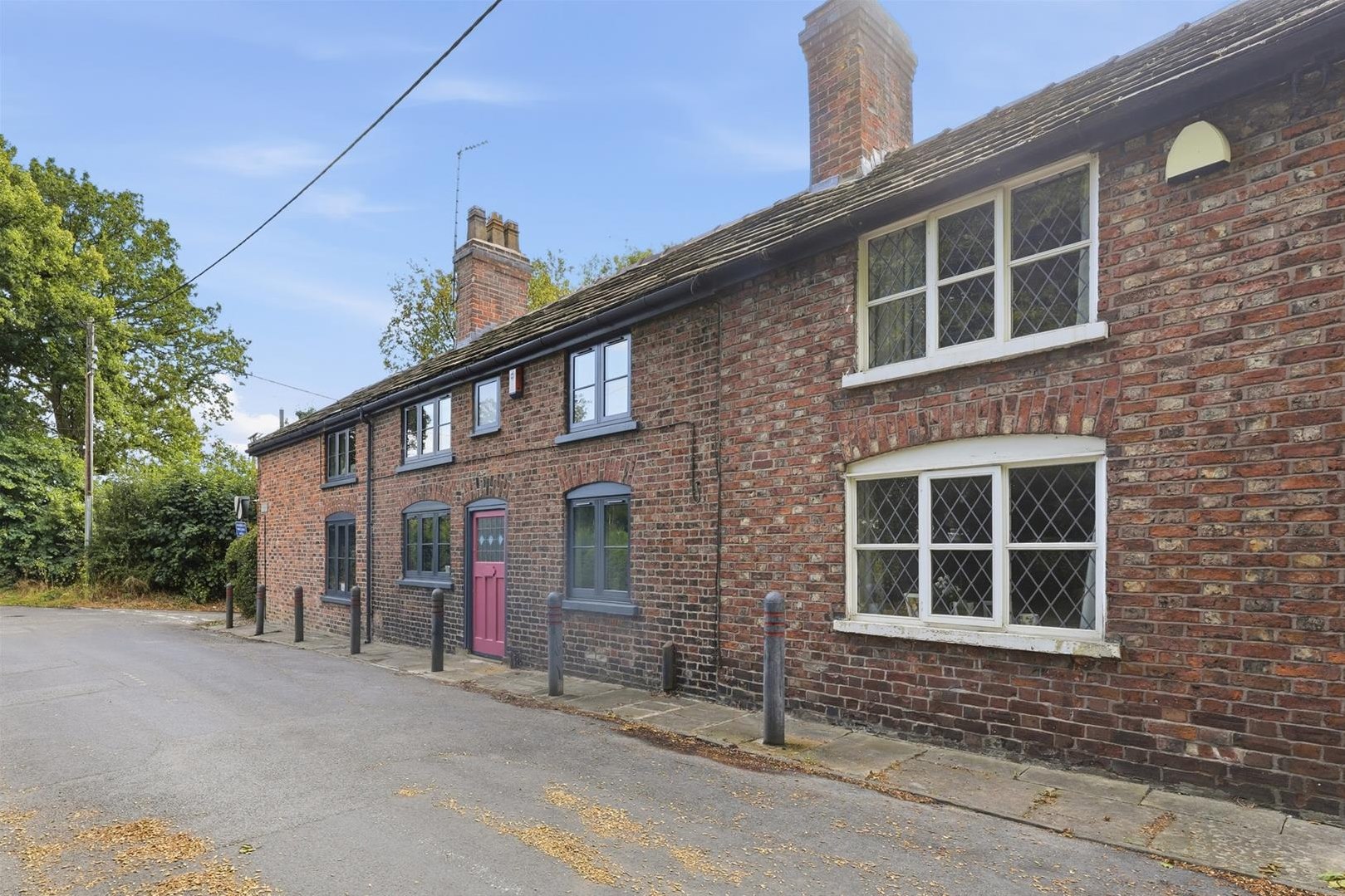 5 bedroom House (unspecified) To Let