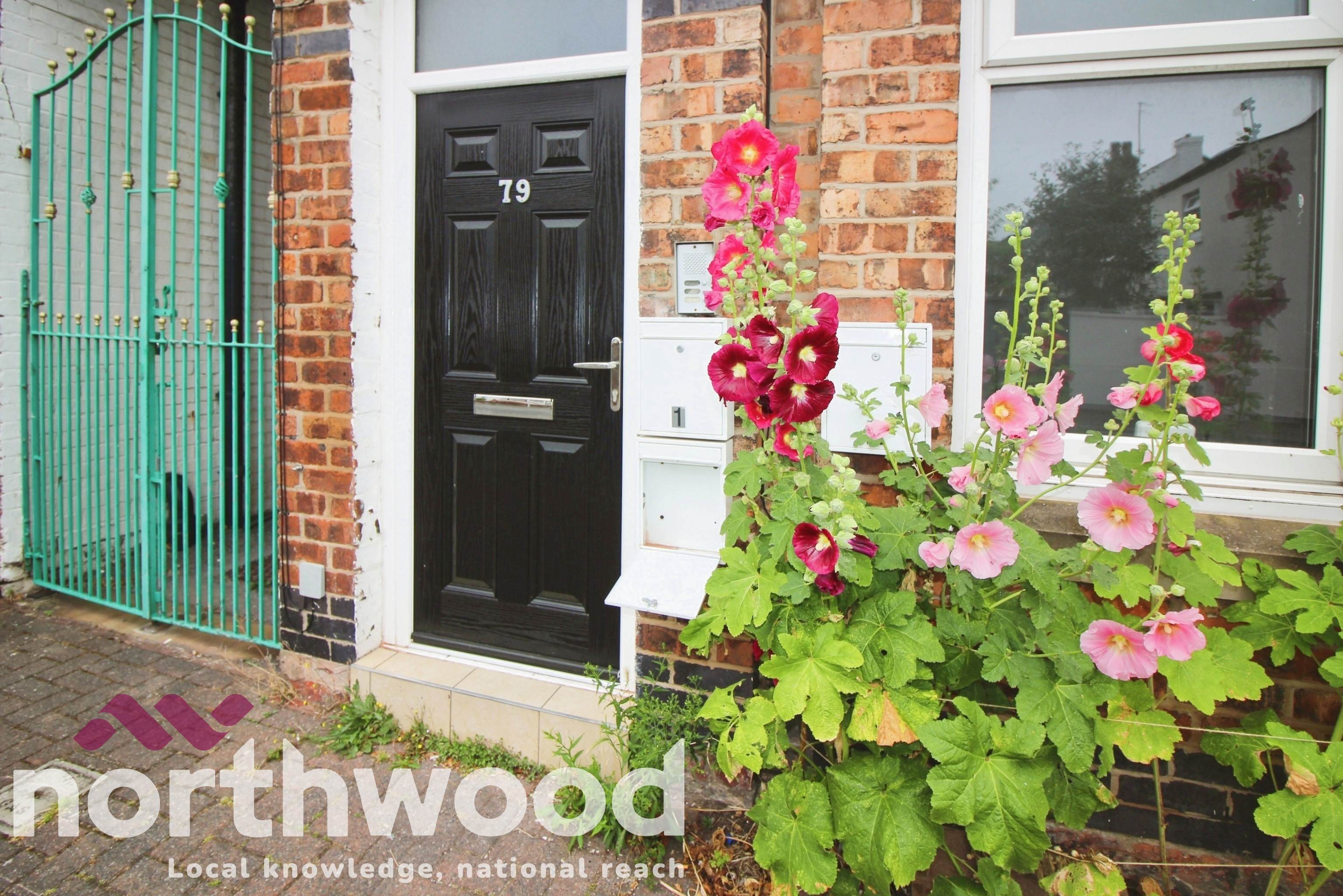 2 bedroom Flat To Let