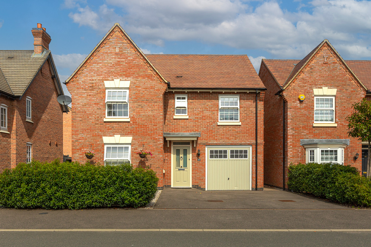 4 bedroom Detached house For Sale
