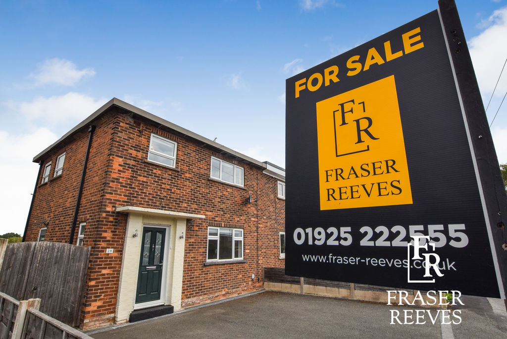 3 bedroom Semi-detached house For Sale