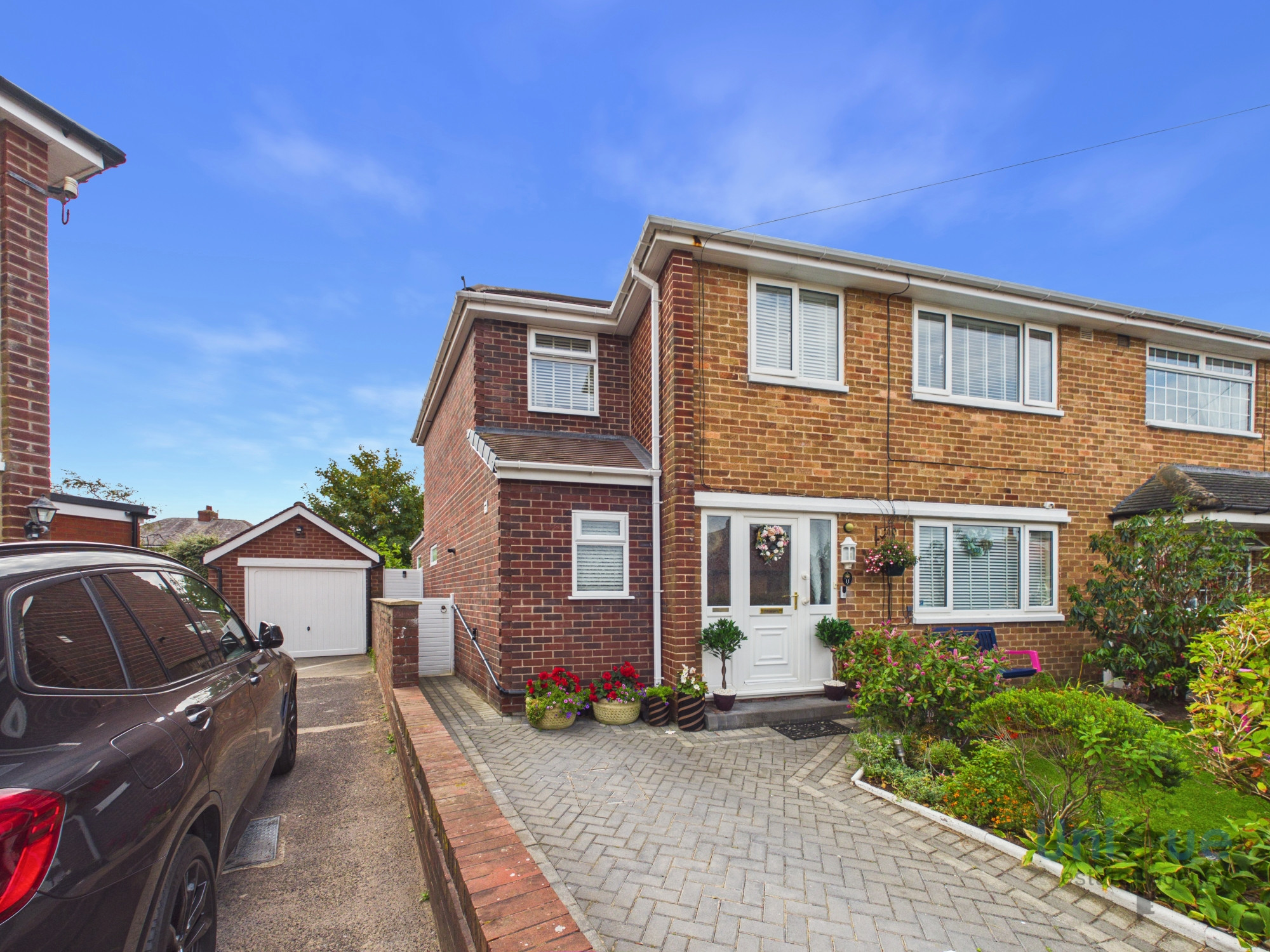 4 bedroom Semi-detached house For Sale