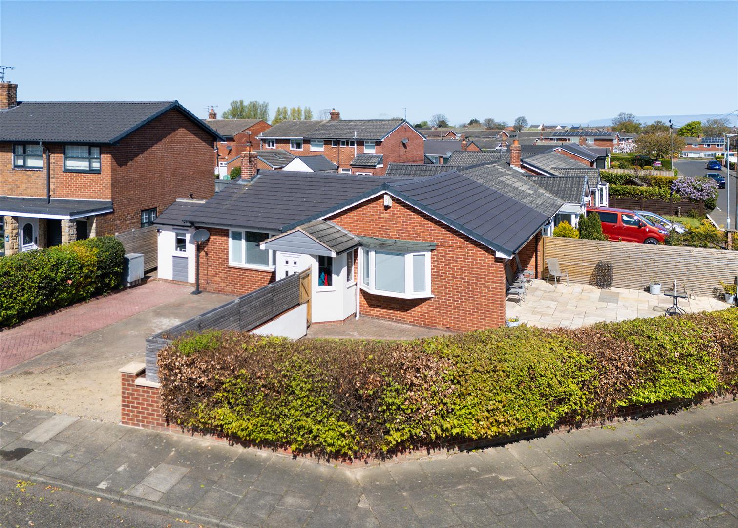 3 bedroom Detached bungalow Under Offer