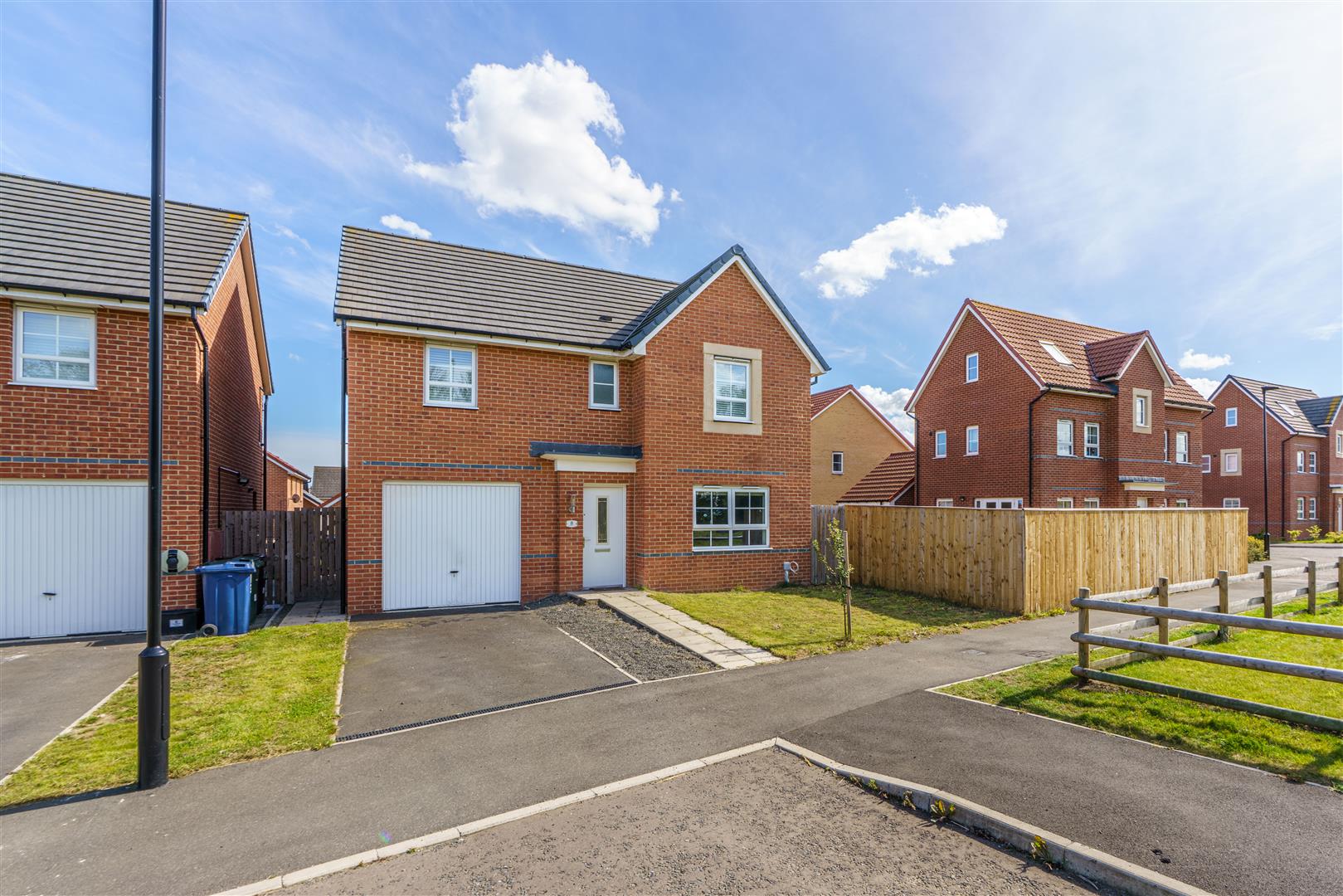 4 bedroom Detached house Let
