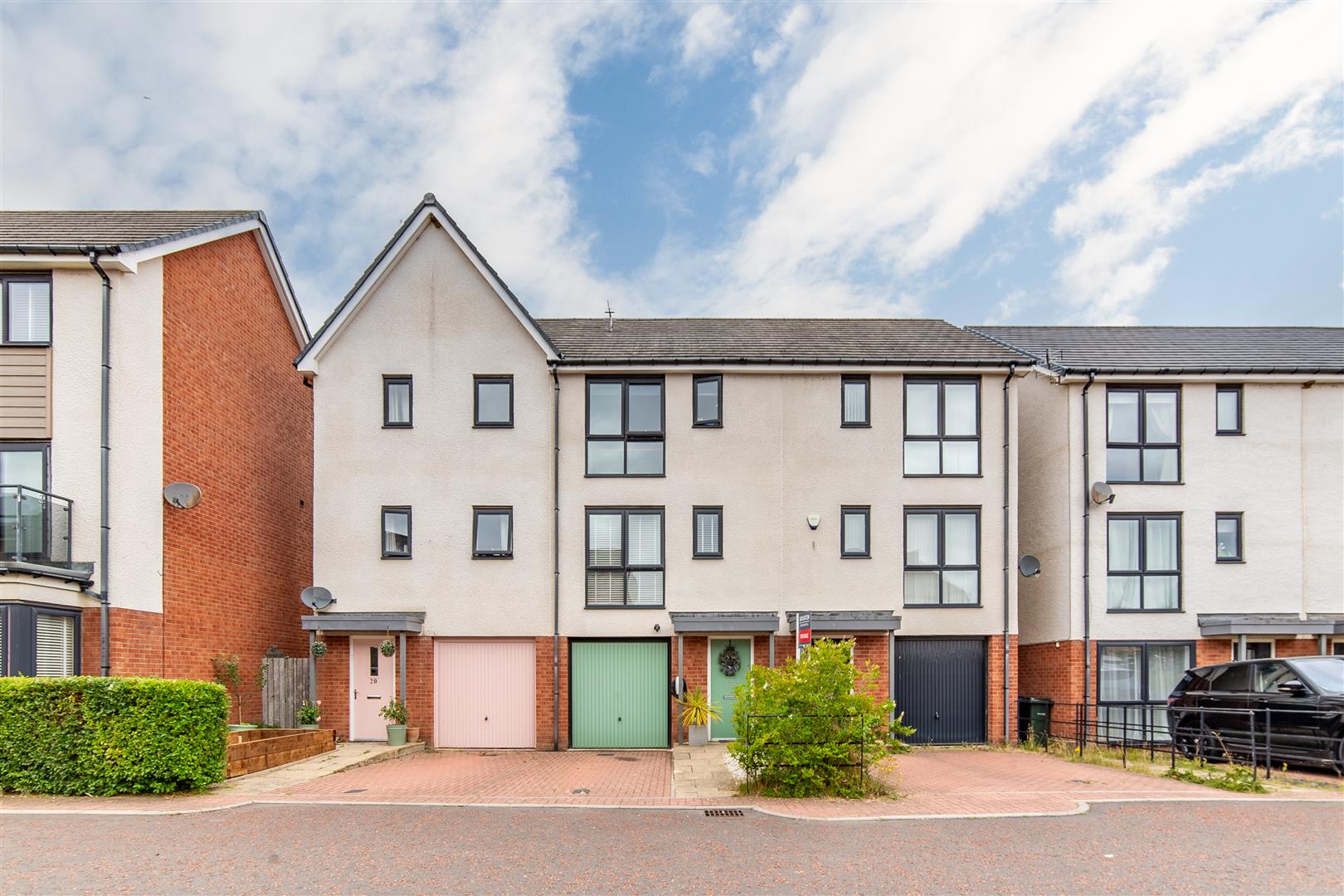 3 bedroom Town house For Sale