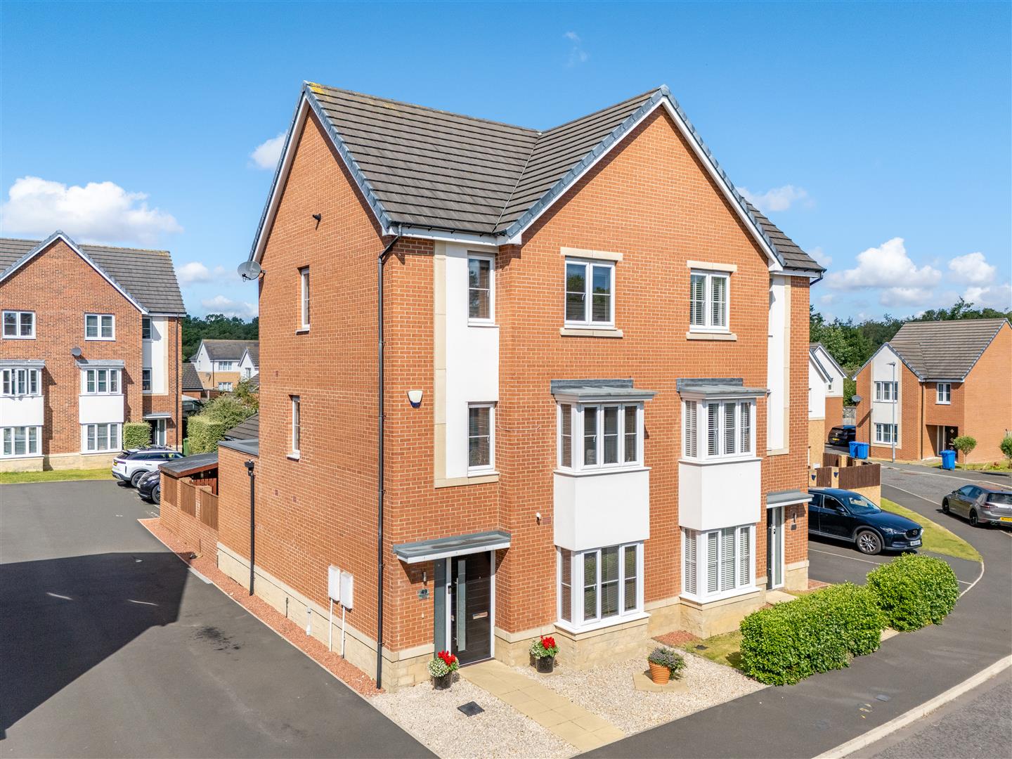 4 bedroom Town house For Sale