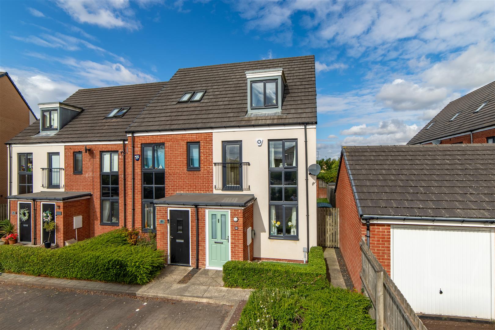 3 bedroom House (unspecified) Under Offer