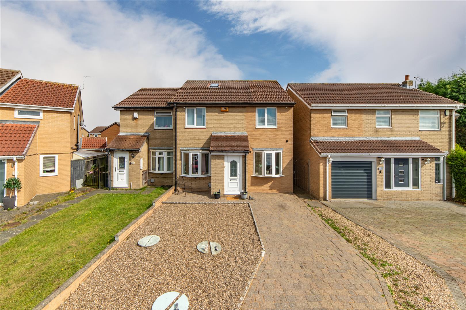 3 bedroom Semi-detached house For Sale