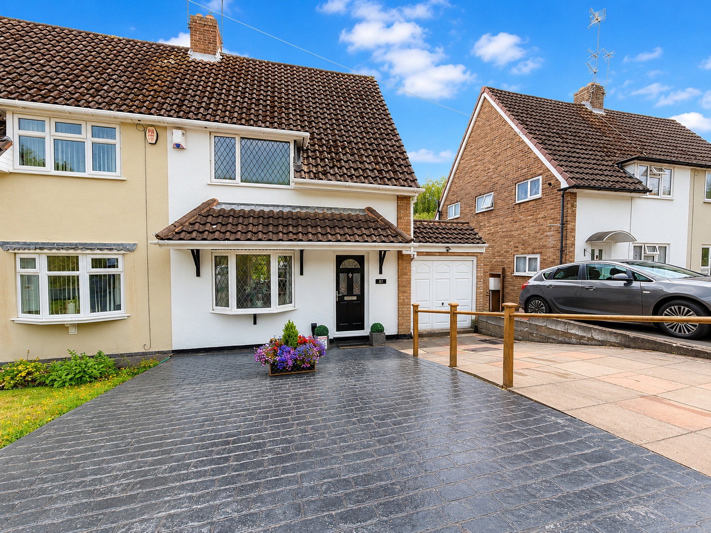 2 bedroom Semi-detached house For Sale