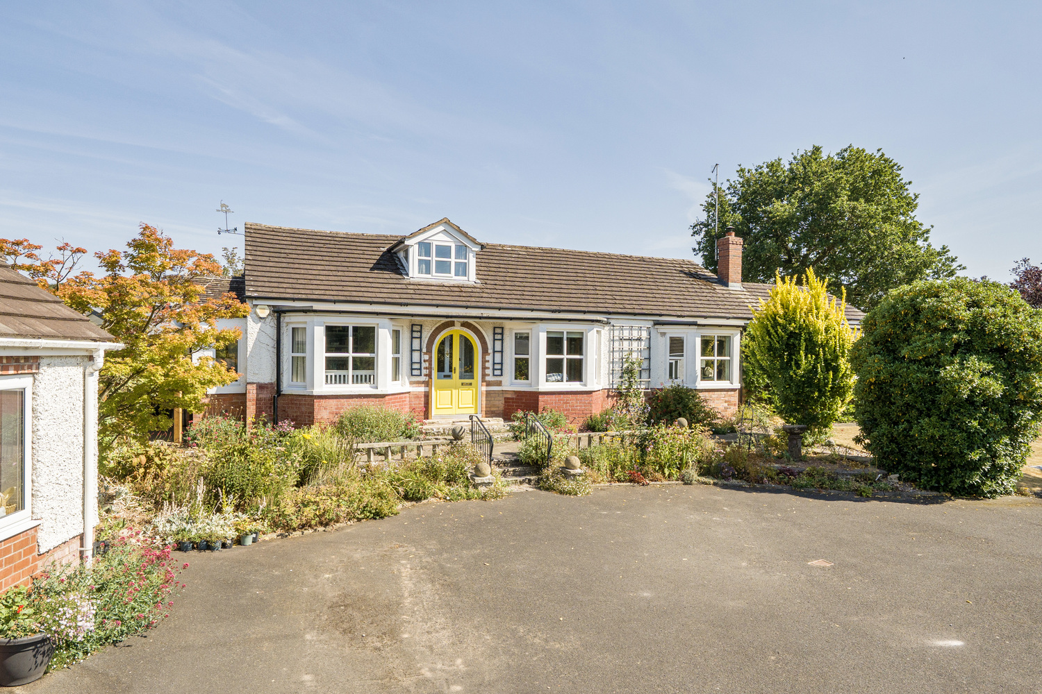 4 bedroom Detached bungalow For Sale