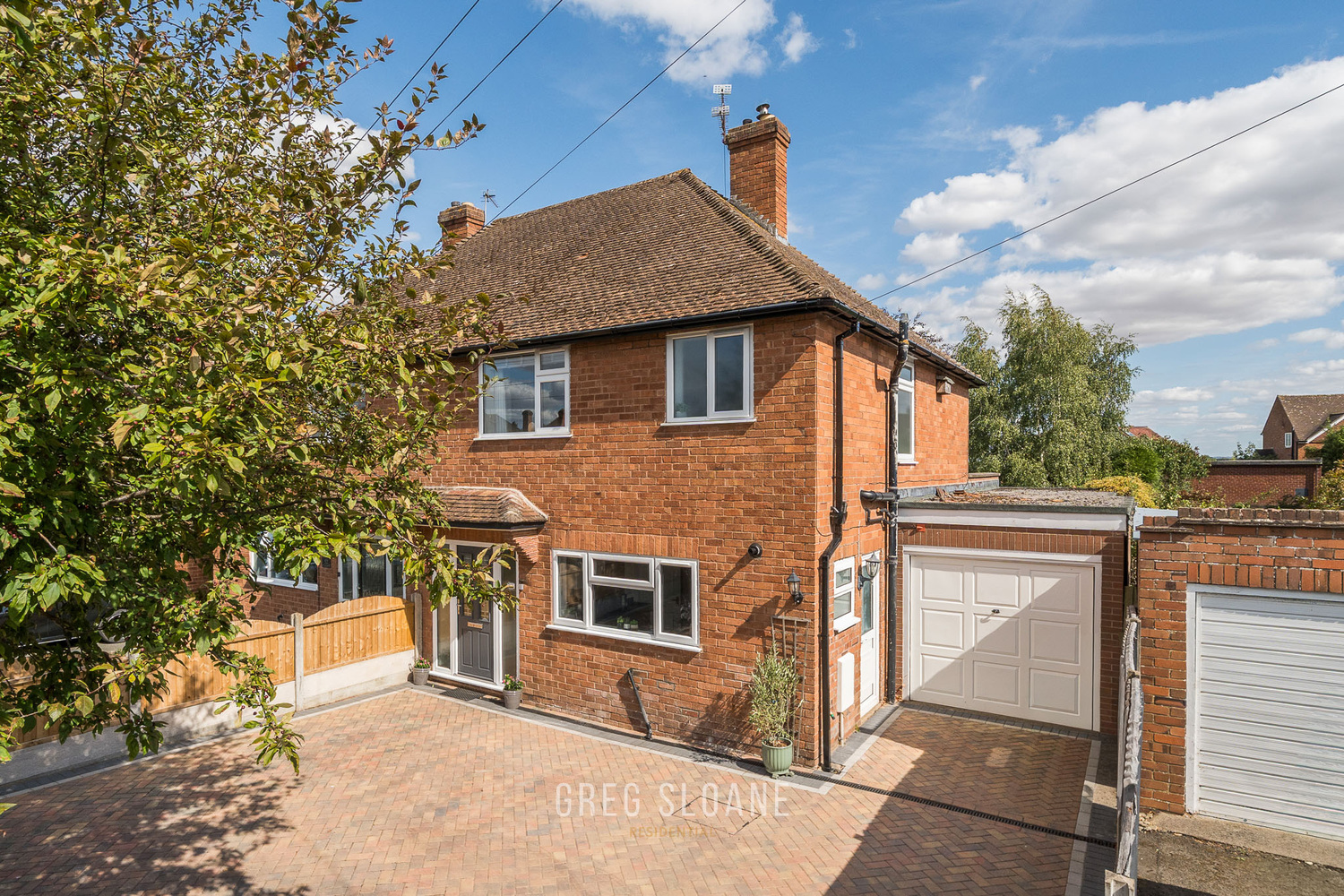3 bedroom Semi-detached house For Sale