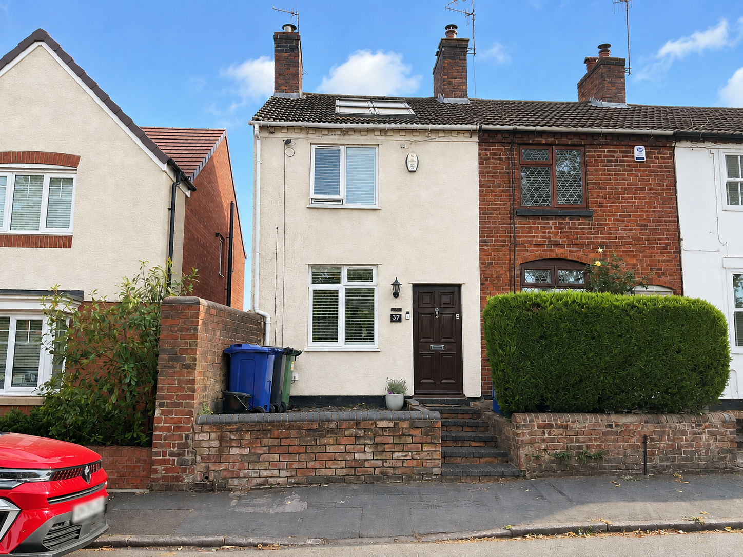 2 bedroom Terraced House Under Offer