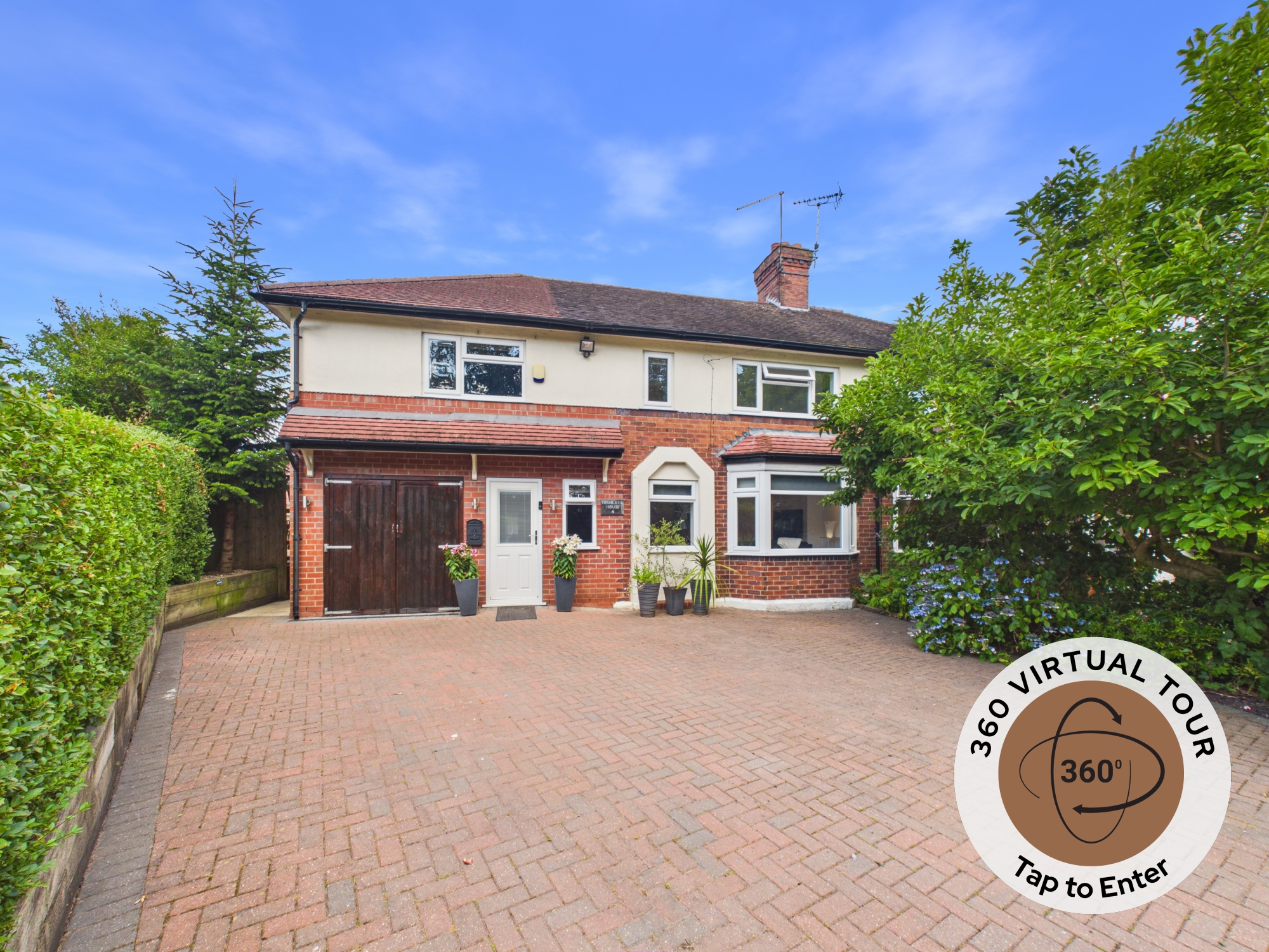 4 bedroom Semi-detached house For Sale