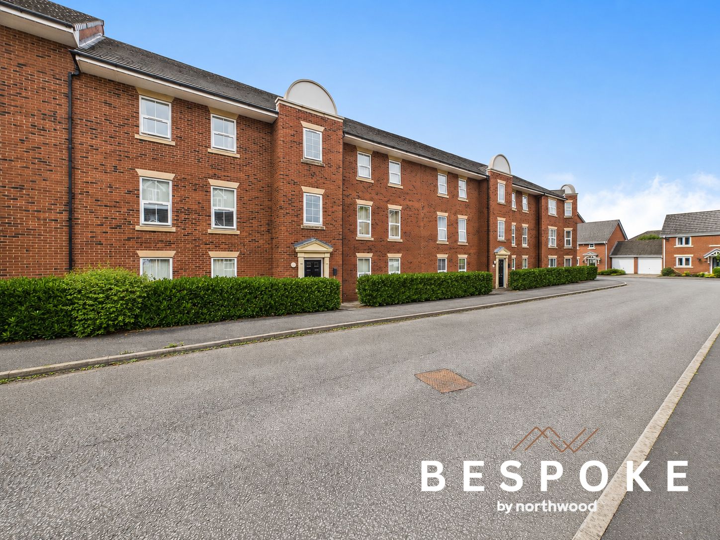 2 bedroom Flat For Sale