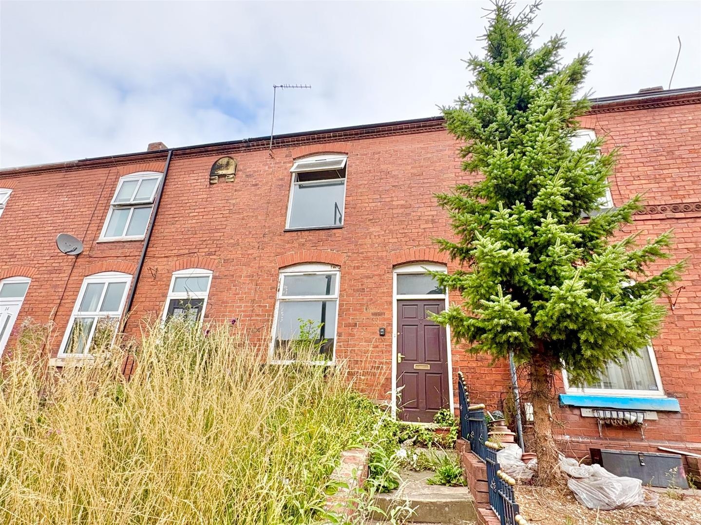 2 bedroom Terraced House Under Offer