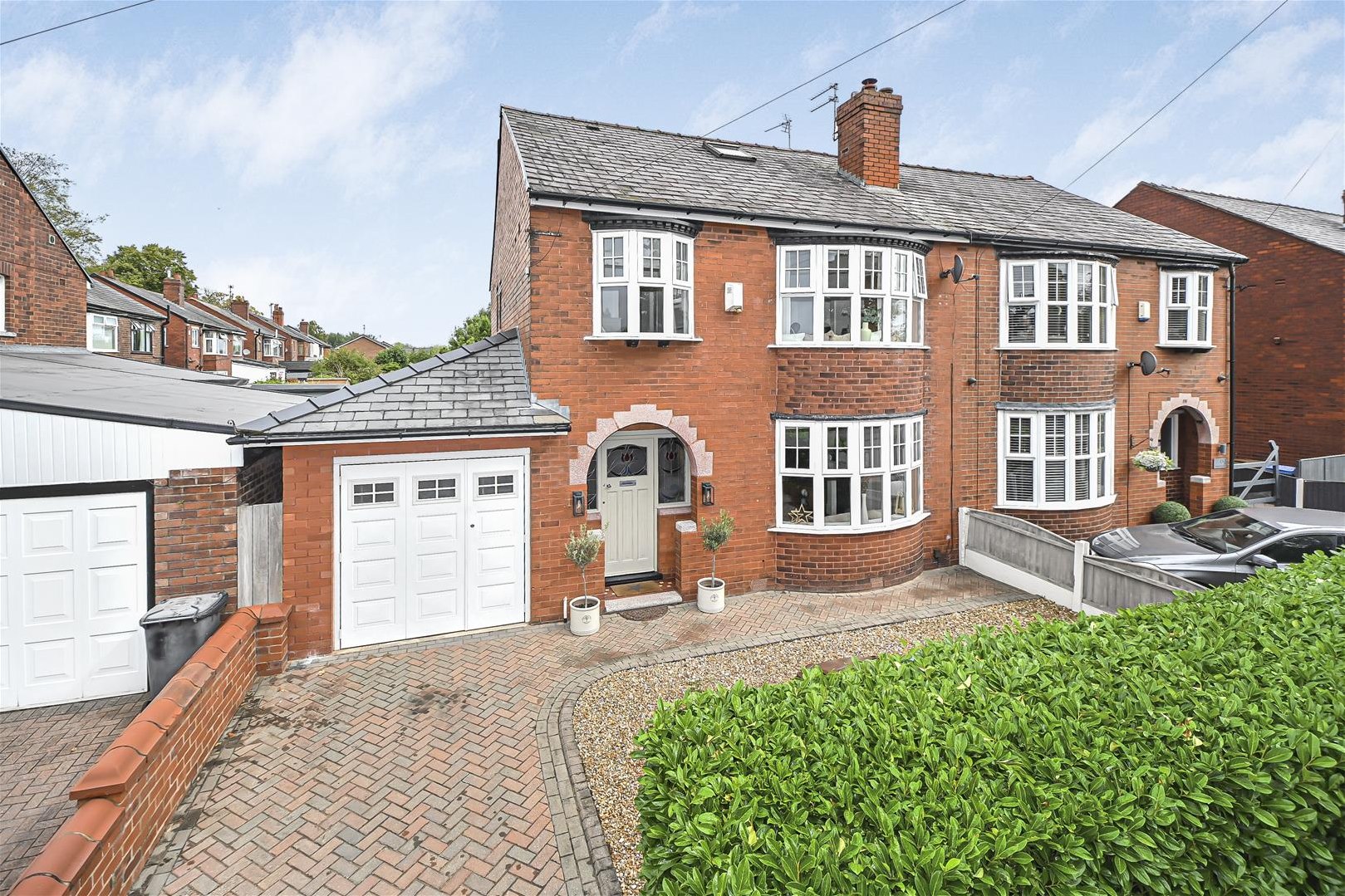 4 bedroom Semi-detached house For Sale