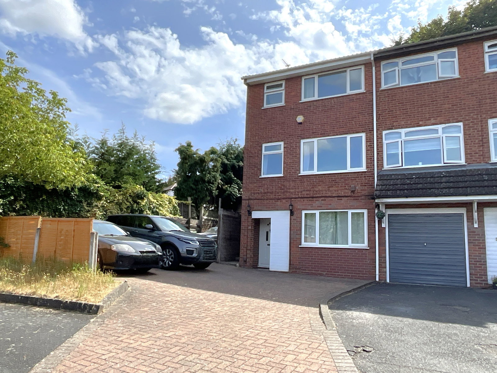 3 bedroom Town house For Sale
