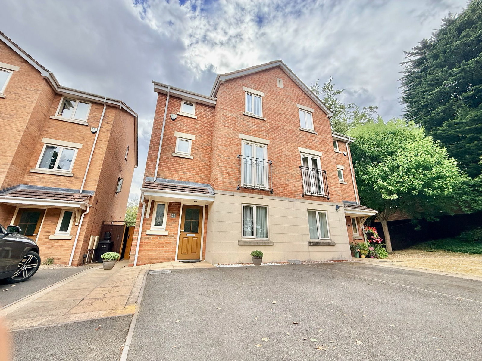4 bedroom Town house For Sale