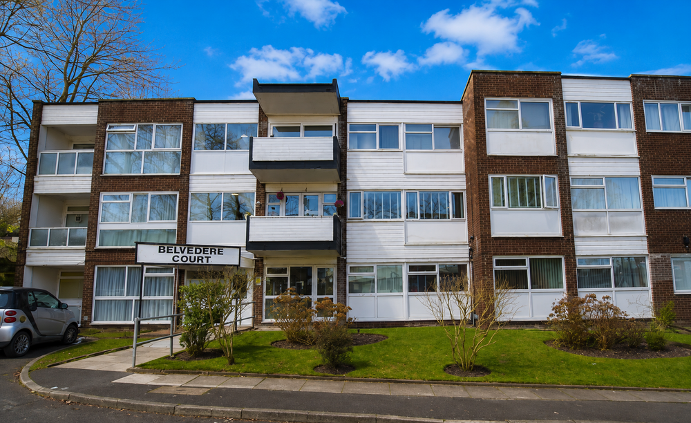2 bedroom Flat For Sale