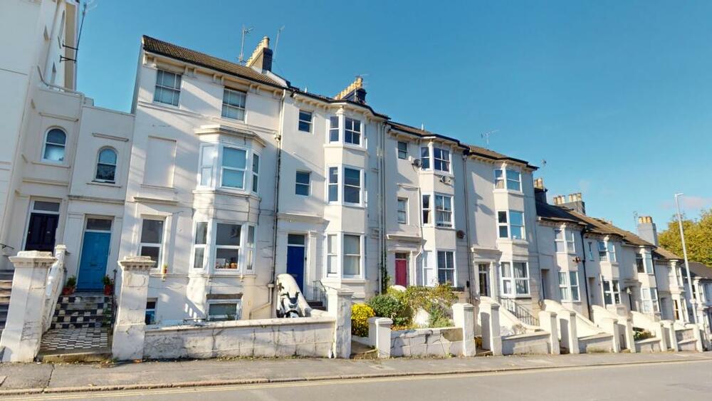 1 bedroom Flat For Sale