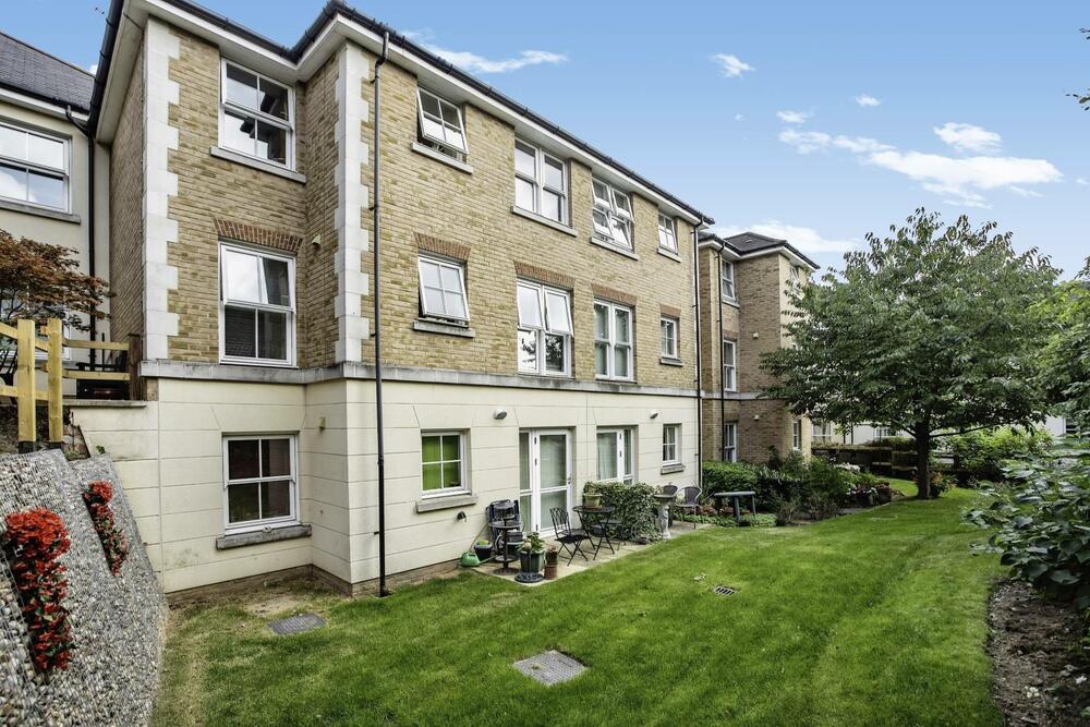 2 bedroom Flat share For Sale