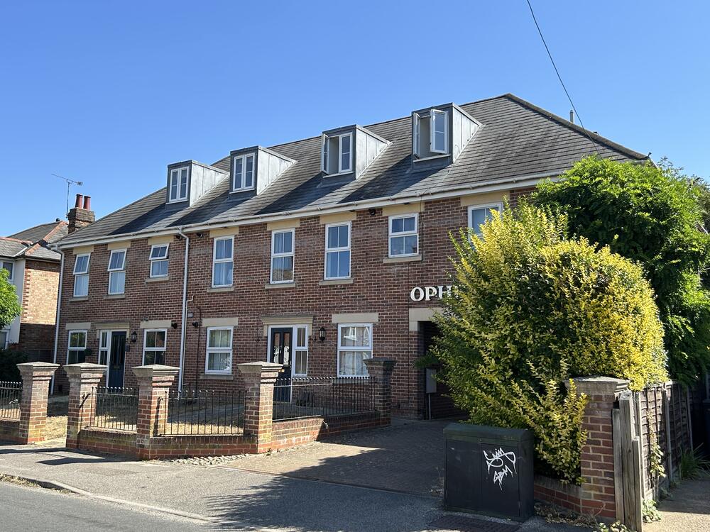 1 bedroom Flat For Sale