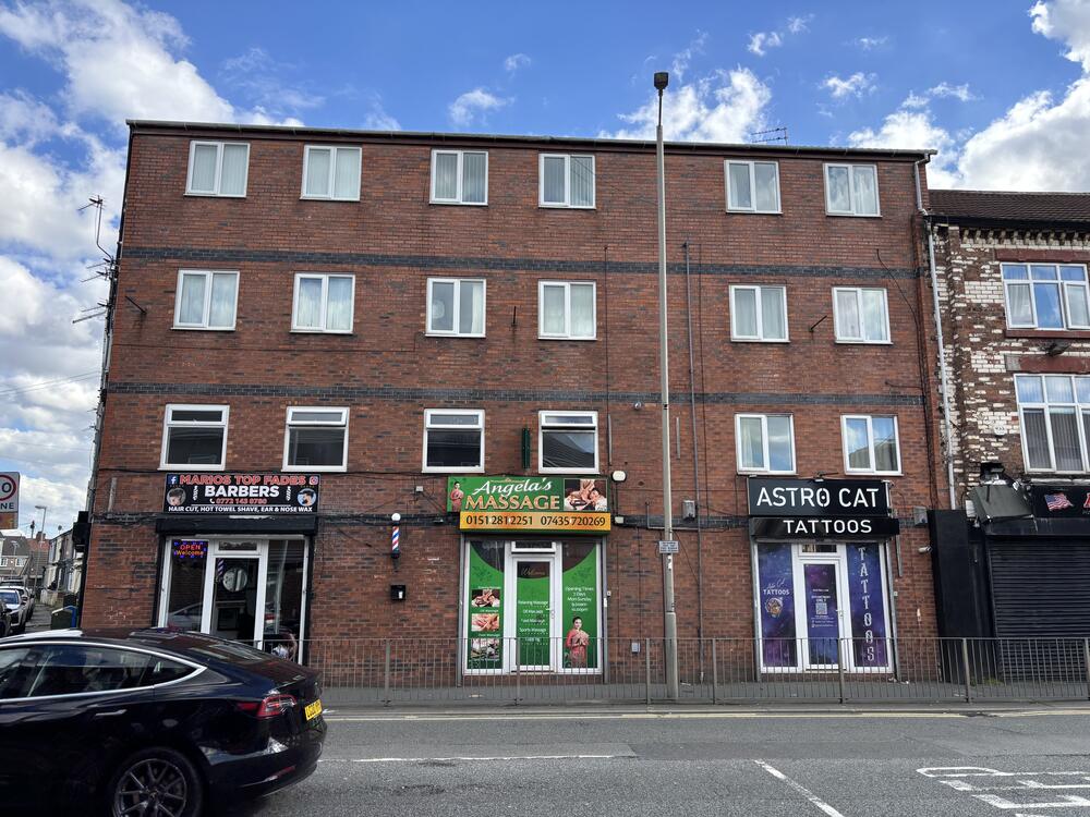 2 bedroom Flat For Sale