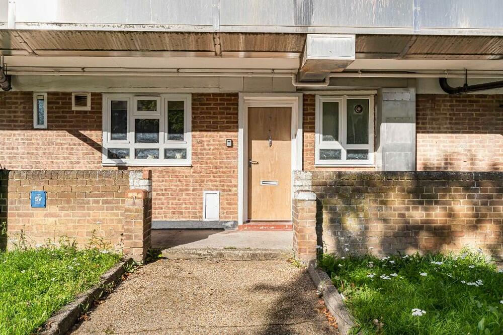 1 bedroom Flat For Sale
